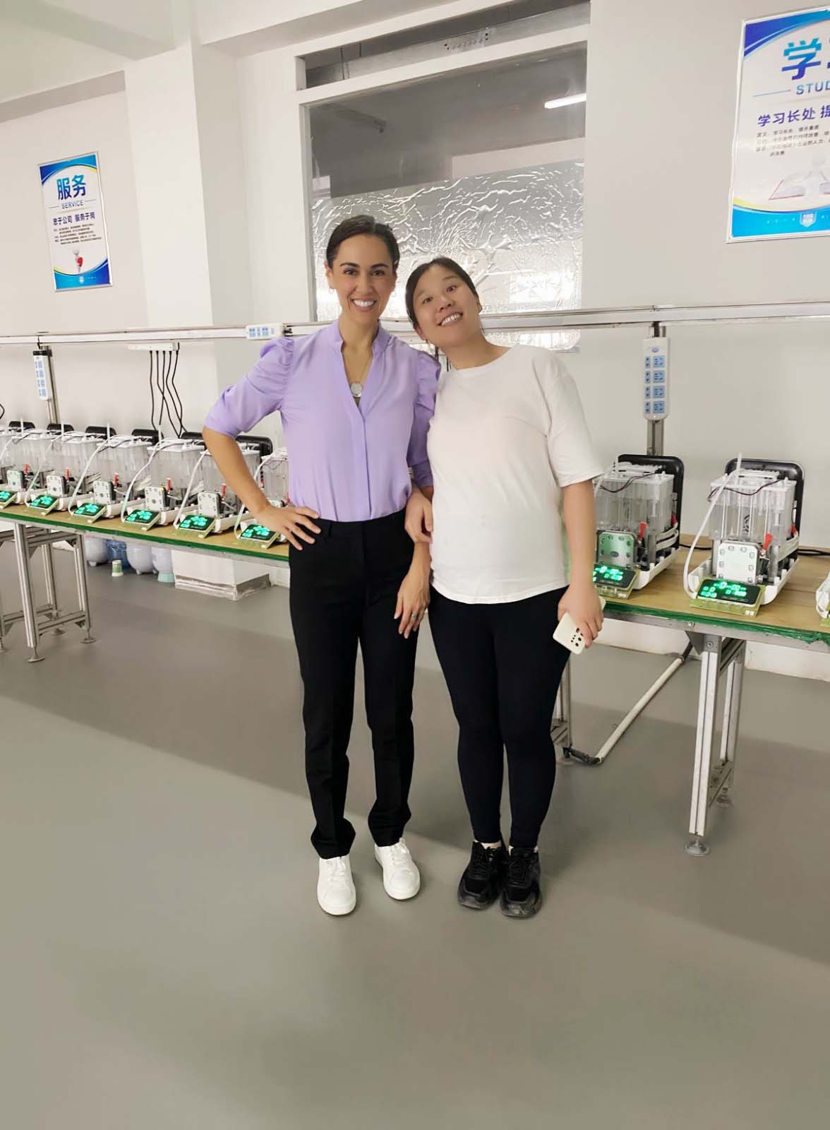 Warmly Welcome USA Client to Vist Our Factory